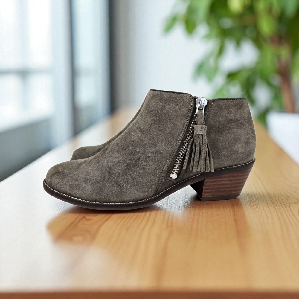 Vionic Joy Serena Gray Suede Leather Side Zip Fringe Ankle Booties Women's 6 EUC